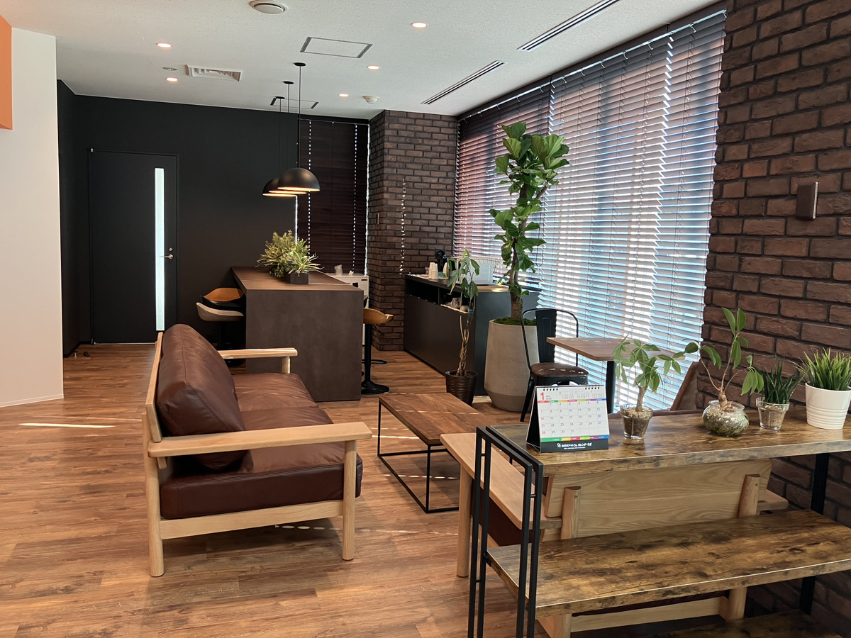 ラウンジ